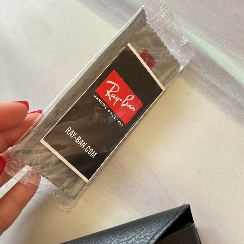 Ray-Ban sunglasses - Picture 7 of 16